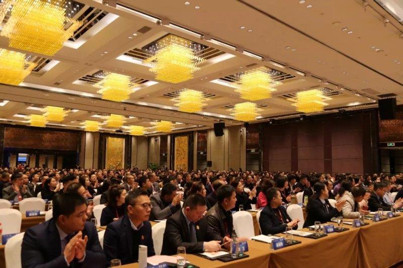 萨米特瓷砖2019年度战略峰会现场