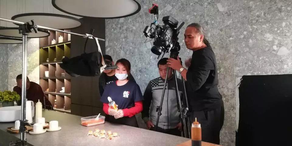 萨米特春节宣传片导演团队